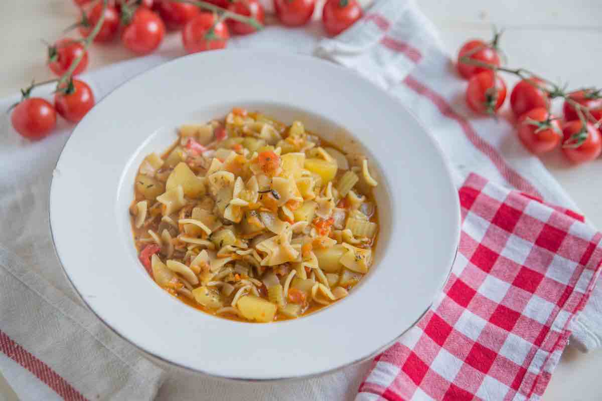 Pasta e patate con provola: il segreto napoletano